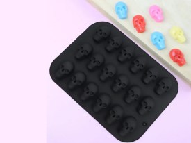 Molde silicona 18 calaveras chicas iguales 
